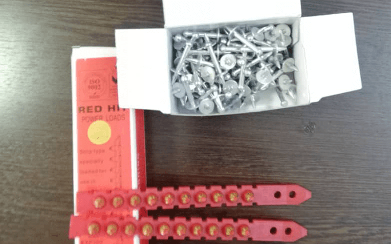 میخ چاشنی کناف